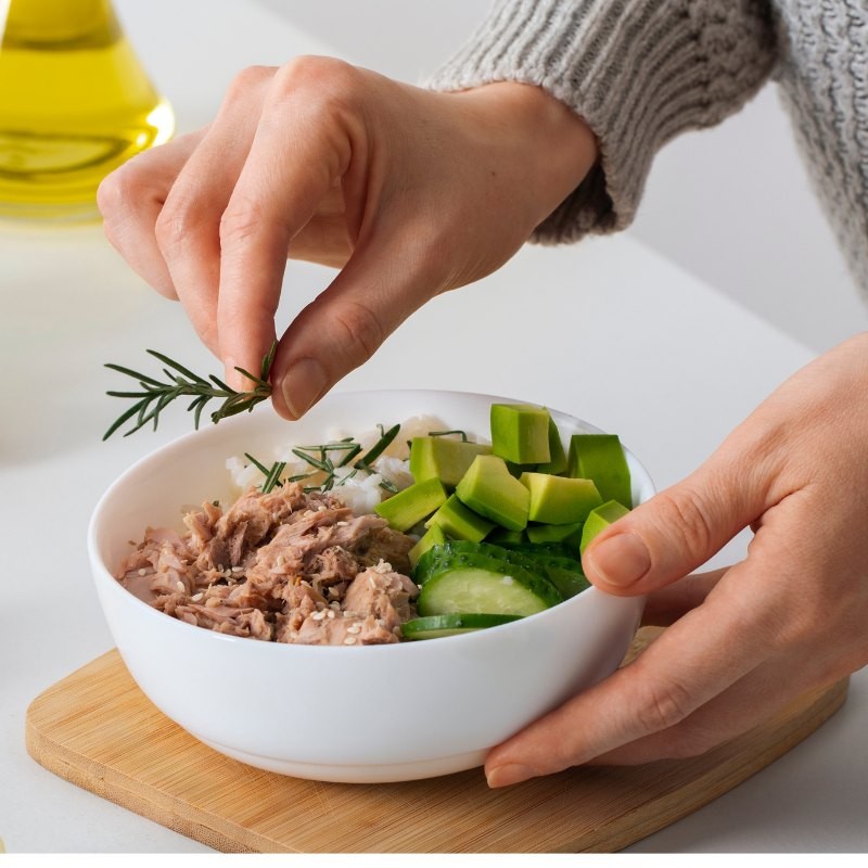 Cómo aprovechar el aceite del atún para cocinar