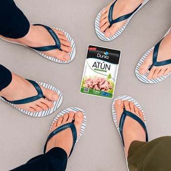 🩴 ¡Así es como andamos por la oficina desde que llegaron las chanclas Dunia! 😂

Haz tu pedido de atún en 👉 atunensobre.es
y si es de más de 20€, te regalamos unas chanclas Dunia como estas 🐟💙

¡Corre que vuelan!

#ChanclasDunia #VeranoDunia #AtúnEnChanclas #OficinaConSabor #atunensobre #RegaloVeraniego #TeamDunia