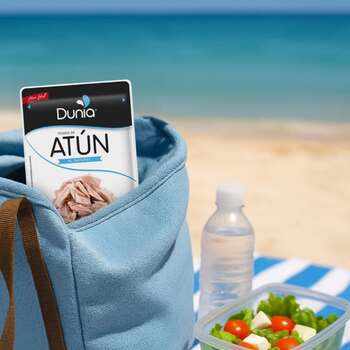 🏖️ El alimento ideal para la playa existe.
Práctico, natural y con proteínas que te acompañan en cada momento.
El atún al natural Dunia es ligero, no necesita frío y es súper fácil de llevar. Perfecto para tu ensalada playera ☀️

👉 Tip: Hazte la ensalada en casa y agrega el atún en el último momento para que se mantenga perfecta ¡y a disfrutar donde estés! 🙌

✔️ Abrir
✔️ Echar
✔️ Disfrutar

💪 Fuente natural de proteínas
🥗 Bajo en grasas
🎒 Listo para llevar

#AlimentoSaludable #AtúnEnSobre #PlayaNutritiva #ProteínasNaturales #AtúnAlNatural #ComidaFácil #VidaActiva #AtúnDunia #RápidoYDelicioso #DisfrutáElMomento